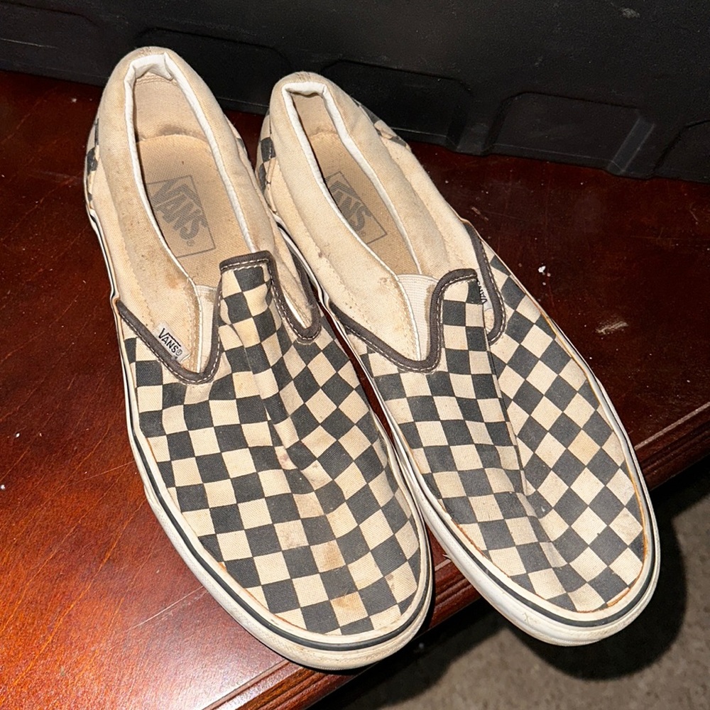 checkerboard vans